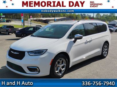 Used 2023 Chrysler Pacifica Limited