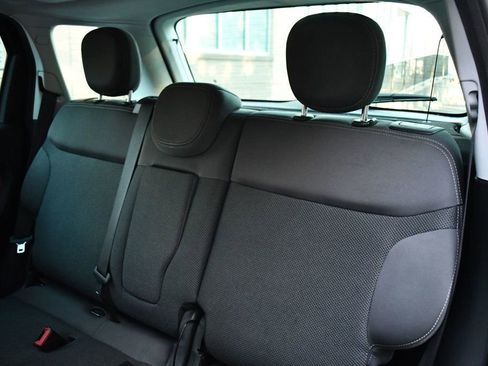 Used 2014 FIAT 500L Trekking w/ Popular Equipment Group image 17