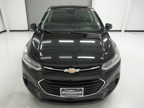 Used 2020 Chevrolet Trax LS w/ Tint and Cruise Package FWD image 2