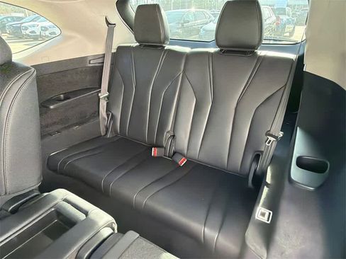 Used 2022 Acura MDX SH-AWD w/ Technology Package image 19