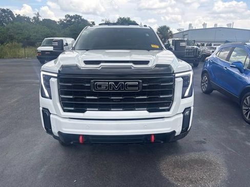 Used 2024 GMC Sierra 2500 AT4 w/ AT4 Premium Plus Package AWD/4WD image 2