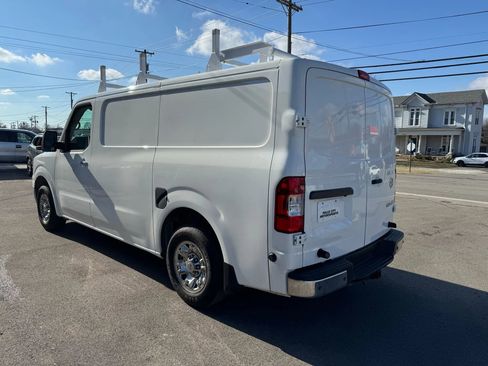 Used 2019 Nissan NV 2500 SL w/ Navigation Package image 11