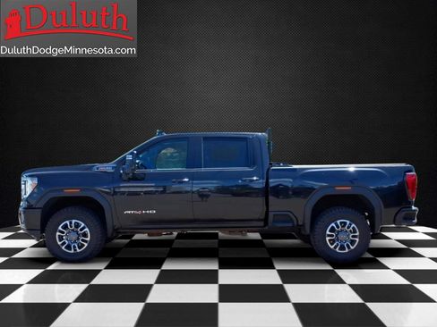 Used 2022 GMC Sierra 3500 AT4 w/ AT4 Preferred Package AWD/4WD image 2