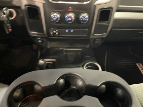 Used 2018 RAM 2500 Tradesman w/ Chrome Appearance Group image 13