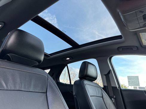 Used 2019 Chevrolet Equinox Premier image 17