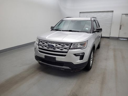 Used 2019 Ford Explorer XLT w/ Equipment Group 202A FWD image 15