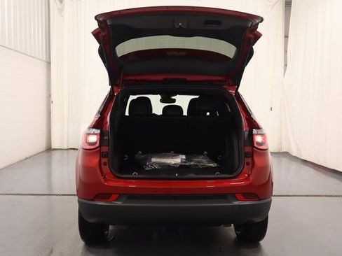 New 2026 Jeep Compass Latitude w/ Sun and Sound Group AWD/4WD image 18