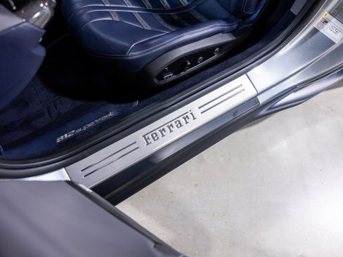 Used 2019 Ferrari 812 Superfast RWD image 36