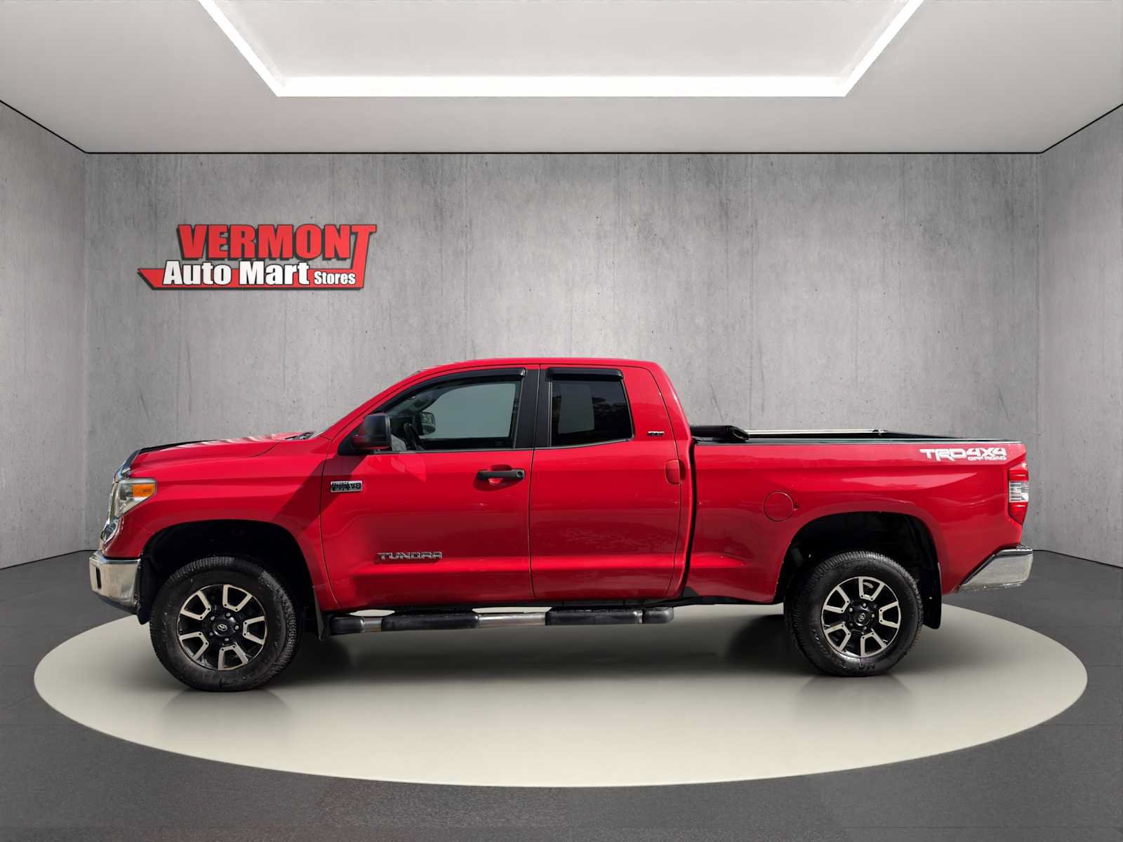 Used 2014 Toyota Tundra SR5 w/ TRD Off Road Package AWD/4WD image 5