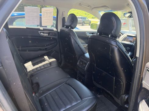 Used 2019 Ford Edge SEL w/ Equipment Group 201A AWD/4WD image 6