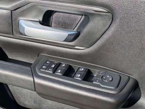 Used 2025 RAM 1500 Tradesman w/ Night Edition AWD/4WD image 17