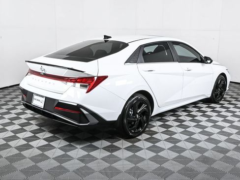 New 2026 Hyundai Elantra SEL Sport image 7
