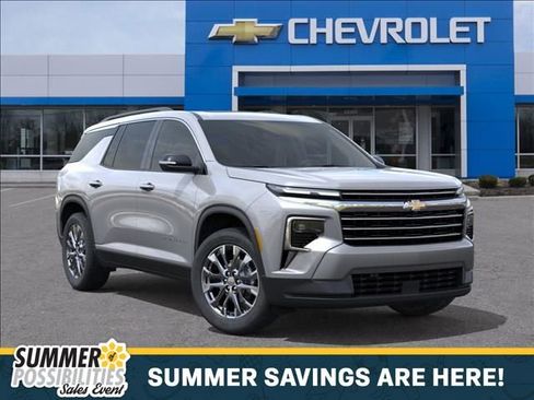 New 2026 Chevrolet Traverse LT w/ Sun and Wheel Package AWD/4WD image 7