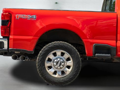 Used 2023 Ford F250 Lariat w/ Lariat Ultimate Package AWD/4WD image 5