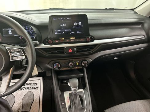 Certified 2024 Kia Forte LXS FWD image 18