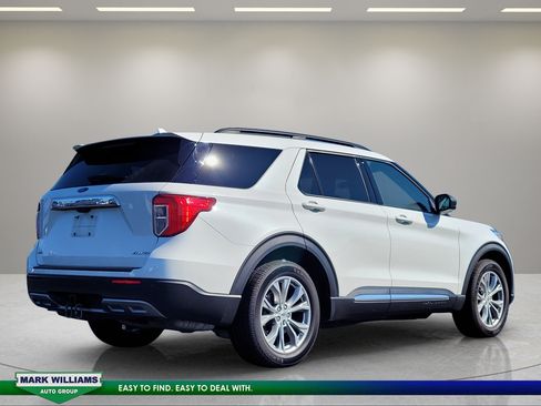 Used 2021 Ford Explorer XLT w/ Equipment Group 202A AWD/4WD image 4