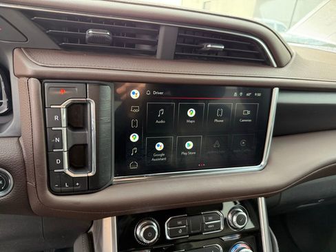 Used 2022 GMC Yukon XL Denali image 32