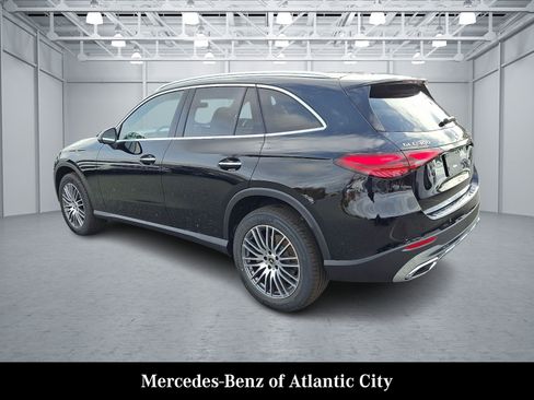 New 2026 Mercedes-Benz GLC 300 4MATIC image 3