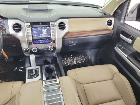 Used 2018 Toyota Tundra Limited w/ Limited Premium Package AWD/4WD image 17
