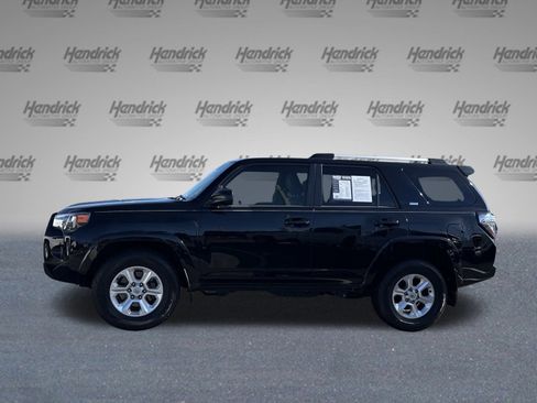 Used 2022 Toyota 4Runner SR5 image 7