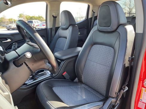 Used 2015 Chevrolet Colorado Z71 image 24