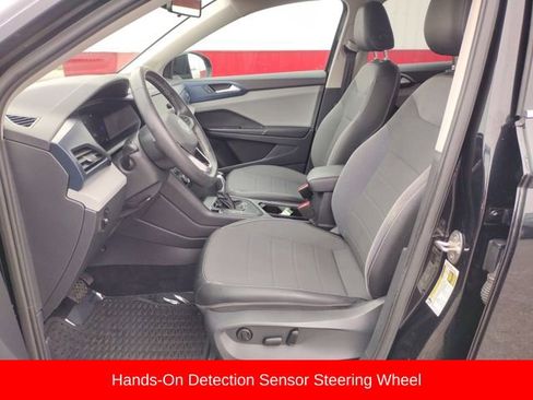 Used 2022 Volkswagen Taos SE image 10