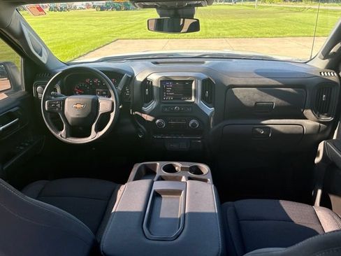 Used 2024 Chevrolet Silverado 1500 Custom AWD/4WD image 23