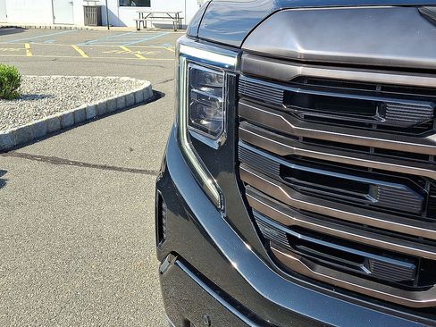 Used 2022 GMC Sierra 1500 AT4X AWD/4WD image 20