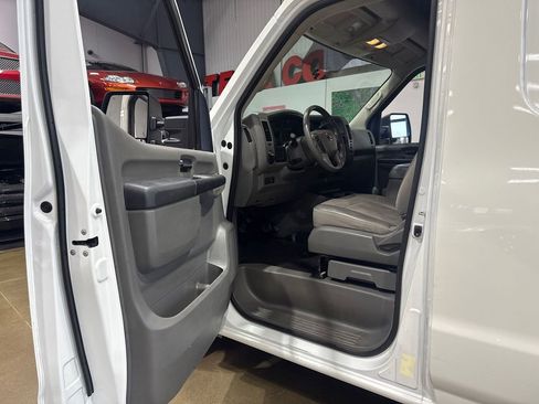 Used 2020 Nissan NV 2500 SV RWD image 86