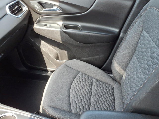 Used 2019 Chevrolet Equinox LT FWD image 18