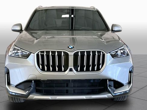 Used 2025 BMW X1 xDrive28i w/ Technology Package AWD/4WD image 3