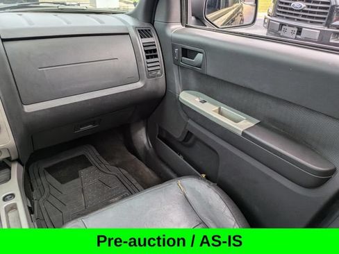 Used 2010 Ford Escape XLT FWD image 16