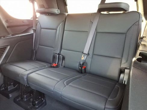 Used 2025 GMC Yukon Denali w/ Advanced Technology Package AWD/4WD image 20