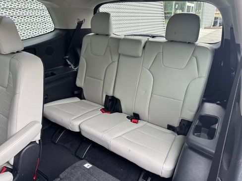 Used 2020 Kia Telluride SX w/ SX Prestige Package image 12