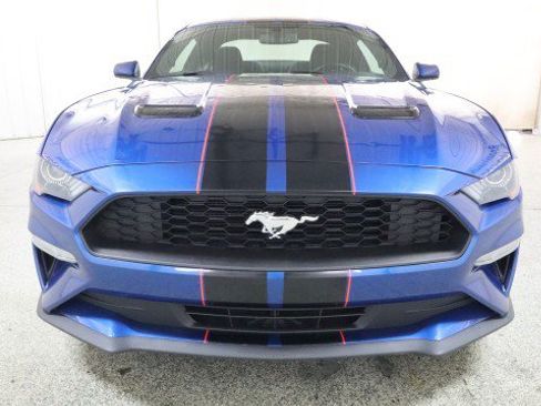 Used 2018 Ford Mustang Coupe w/ Equipment Group 101A RWD image 7