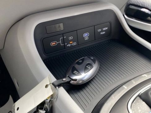 New 2026 Hyundai Kona SE FWD image 24