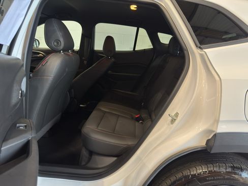 Used 2024 Chevrolet Trax RS w/ Driver Confidence Package FWD image 10