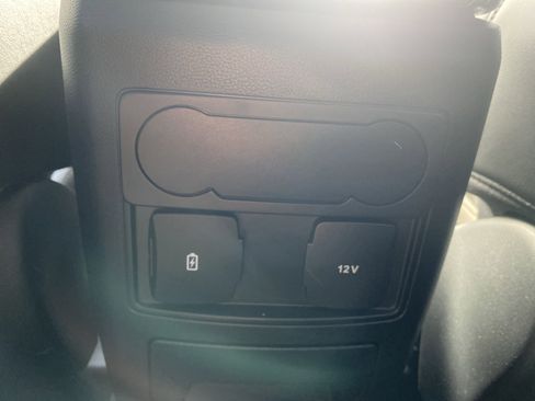 Used 2023 Ford Explorer XLT w/ Equipment Group 202A image 24