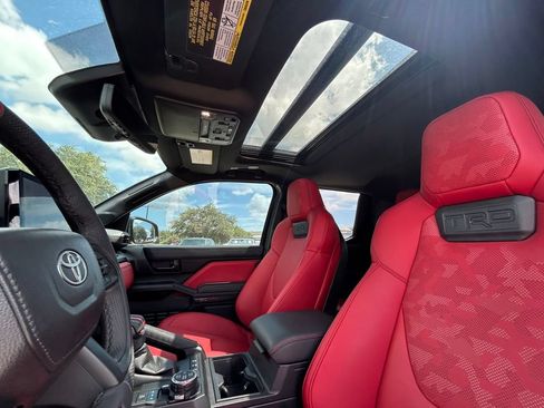Used 2025 Toyota Tacoma TRD Pro AWD/4WD image 12
