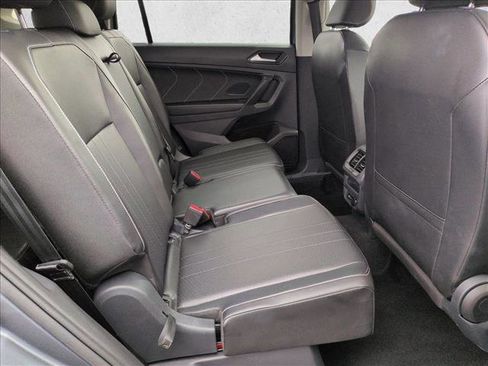 Used 2024 Volkswagen Tiguan SE image 20