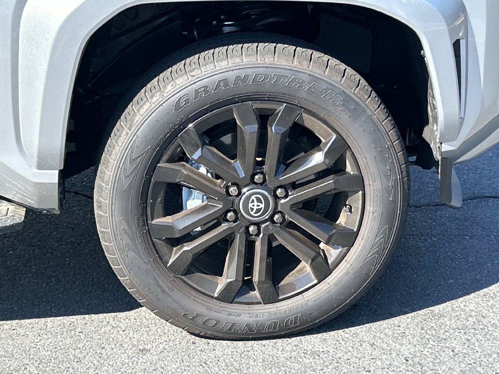 Used 2026 Toyota 4Runner Platinum AWD/4WD image 9
