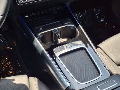 Used 2025 Mercedes-Benz GLA 250 image 7