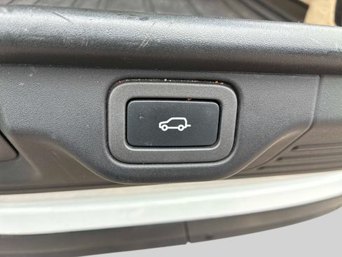 Used 2015 Land Rover Range Rover HSE AWD/4WD image 14