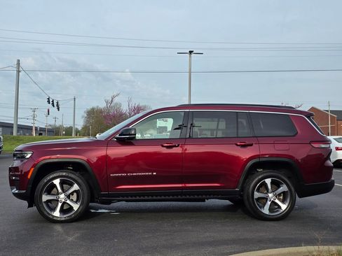 Used 2024 Jeep Grand Cherokee L Limited image 8