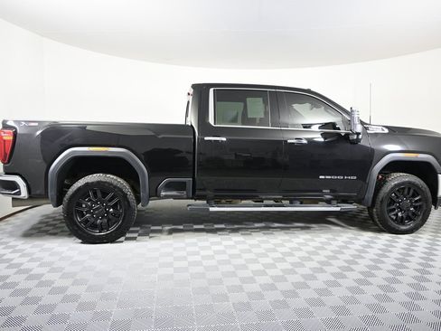 Used 2023 GMC Sierra 2500 SLT w/ SLT Premium Package image 8