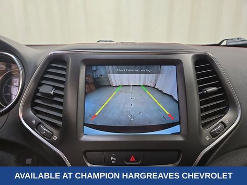 Used 2020 Jeep Cherokee Trailhawk w/ Comfort/Convenience Group AWD/4WD image 20