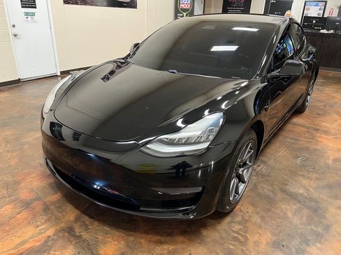 Used 2019 Tesla Model 3 Standard Range image 41