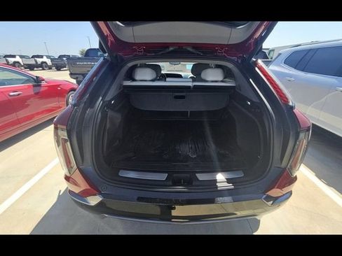 Used 2025 Cadillac Optiq Sport 2 w/ LPO, Floor Liner Package AWD/4WD image 6