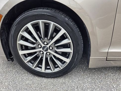 Used 2019 Lincoln MKZ Reserve FWD image 10