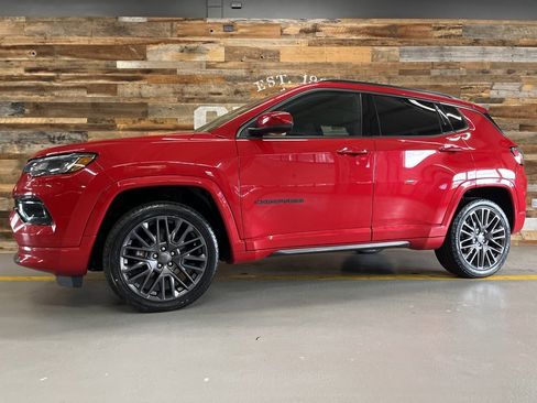 Used 2022 Jeep Compass Limited image 43